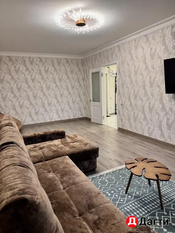 продается 2-х комн квартира