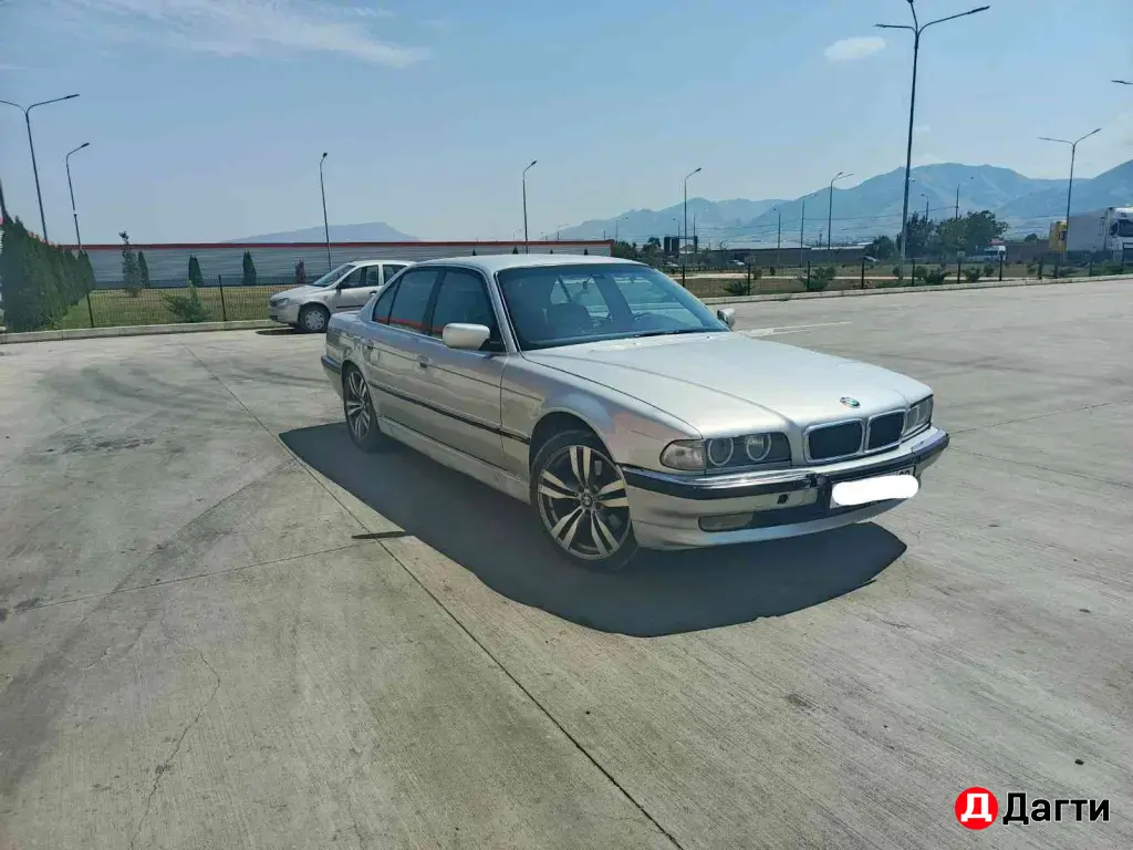 BMW 7 серии, 1996 года