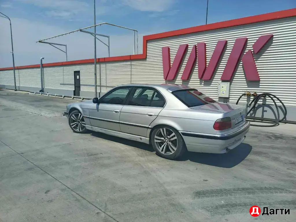 BMW 7 серии, 1996 года