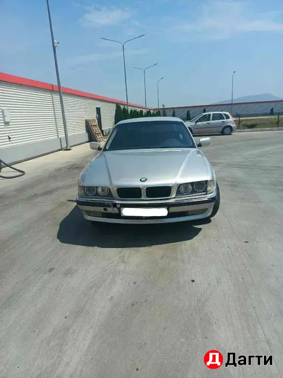 BMW 7 серии, 1996 года