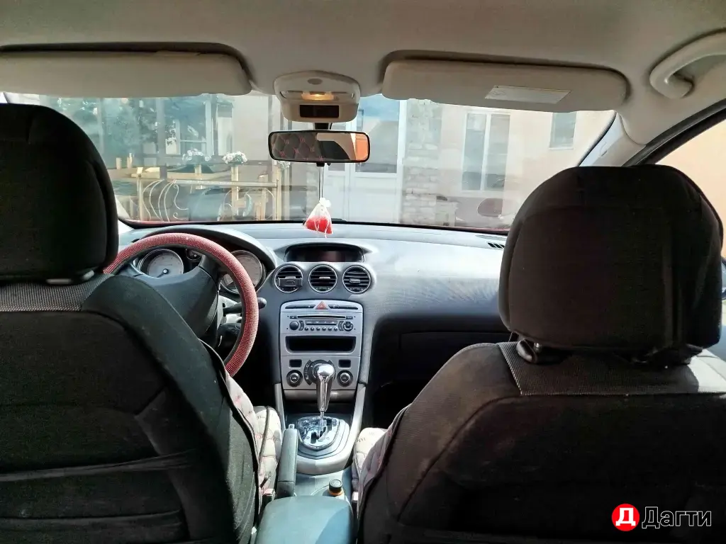 Peugeot 308, 2009 года
