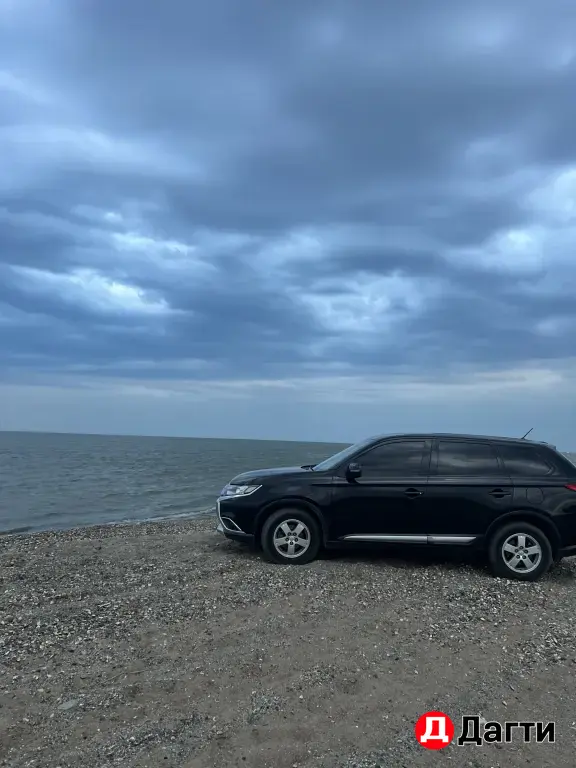 Mitsubishi Outlander, 2016 года