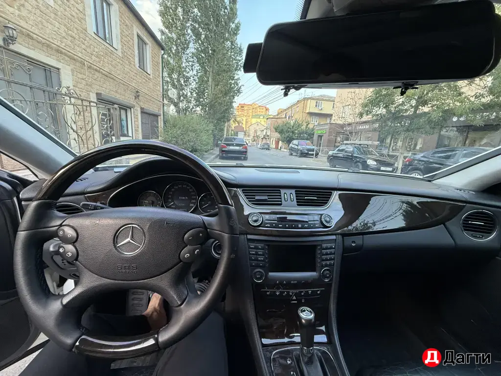 Mercedes-Benz CLS, 2005 года