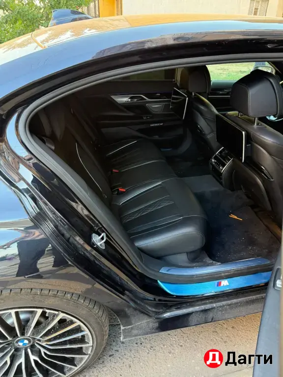 BMW 7 серии, 2016 года