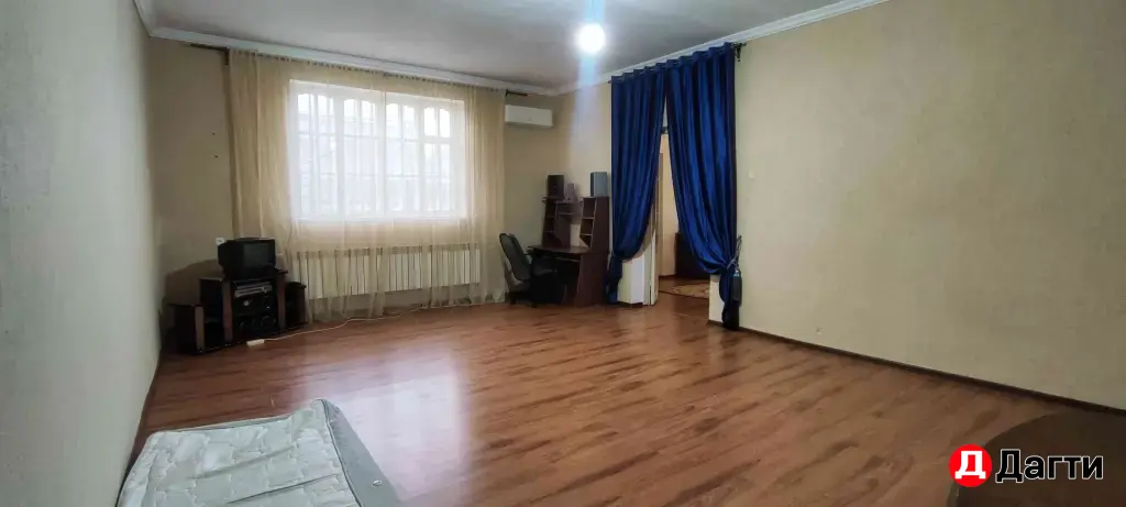 Продается дом с участком