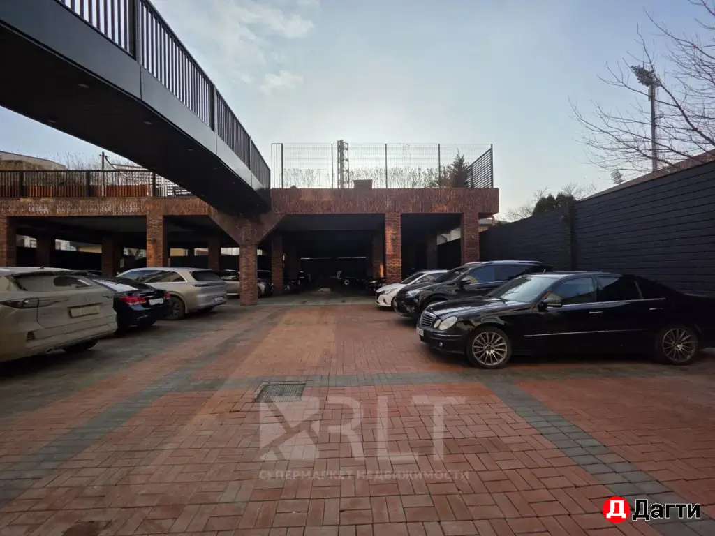 Продаётся премиальная квартира в доме бизнес класса, в самом центре города Махачкалы!