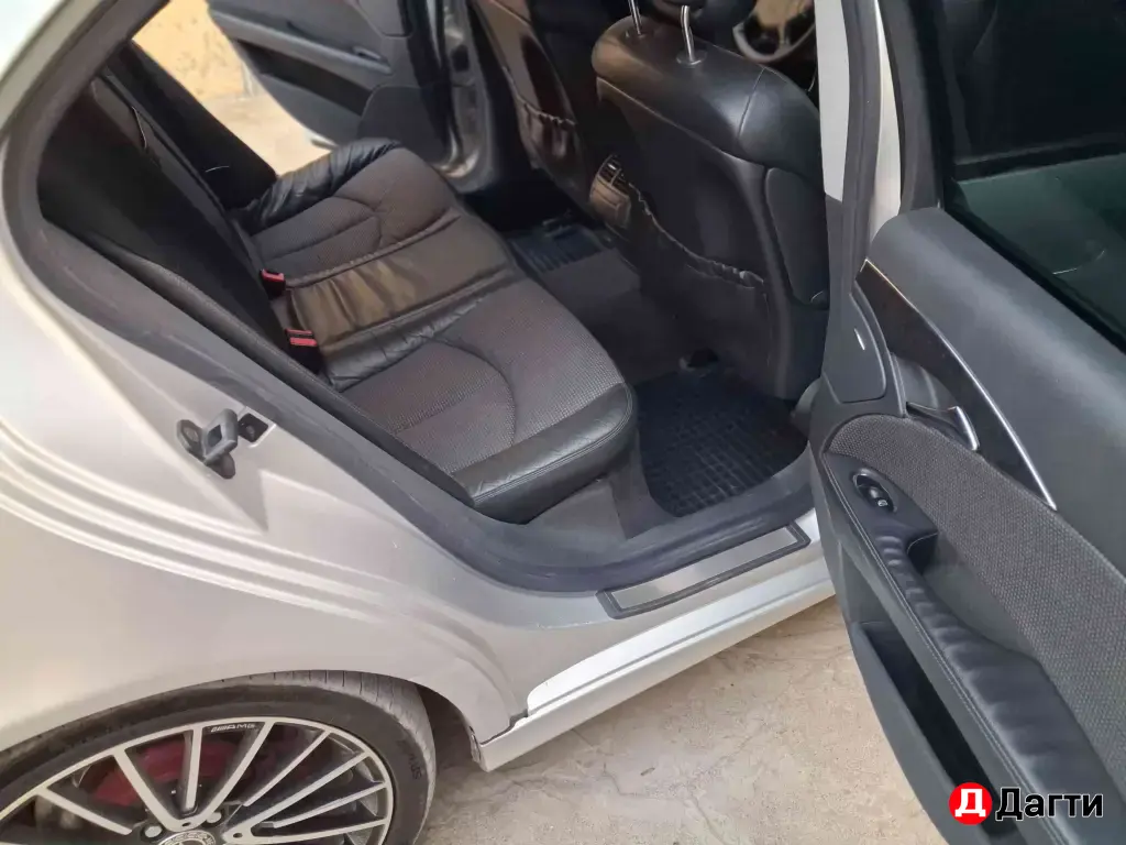 Mercedes-Benz E-Класс, 2003 года