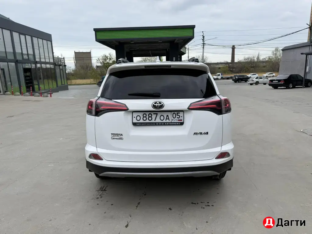 Toyota RAV4, 2018 года