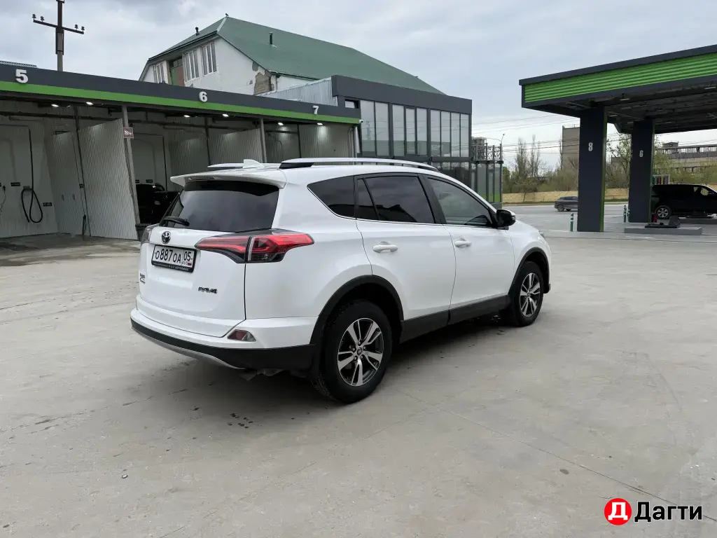 Toyota RAV4, 2018 года