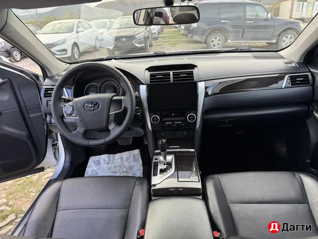 Toyota Camry, 2014 года