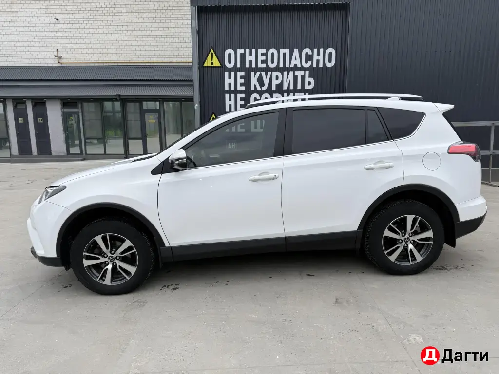 Toyota RAV4, 2018 года