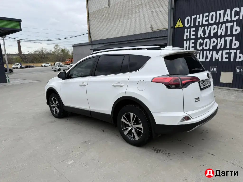 Toyota RAV4, 2018 года