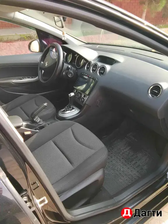 Peugeot 408, 2013 года