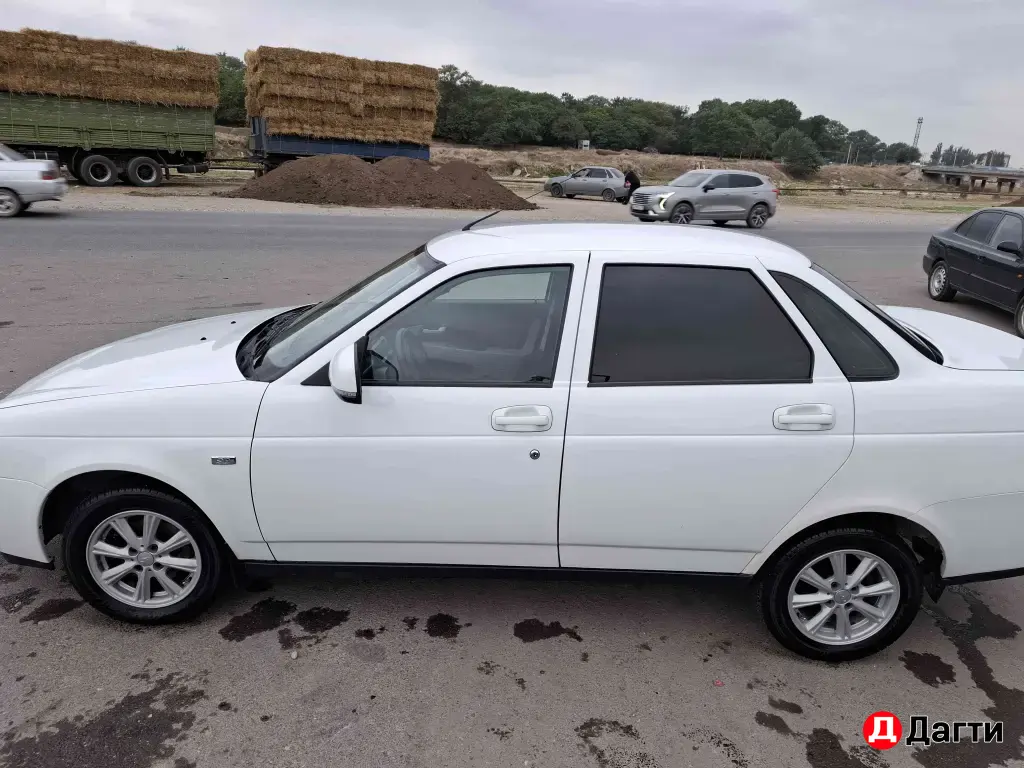 LADA (ВАЗ) Priora, 2011 года