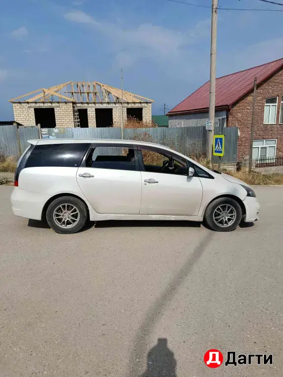 Mitsubishi Grandis, 2005 года