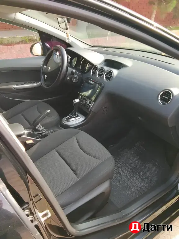 Peugeot 408, 2013 года