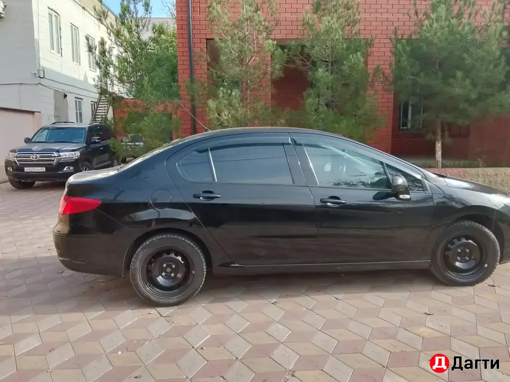 Peugeot 408, 2013 года