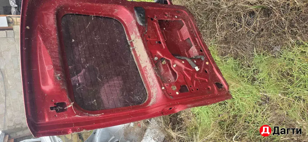 Задние распашные дверь на ладу Ларгус