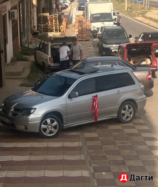 Mitsubishi Outlander, 2004 года