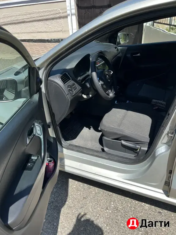 Volkswagen Polo, 2011 года