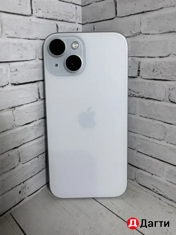 iPhone 15 128GB White.