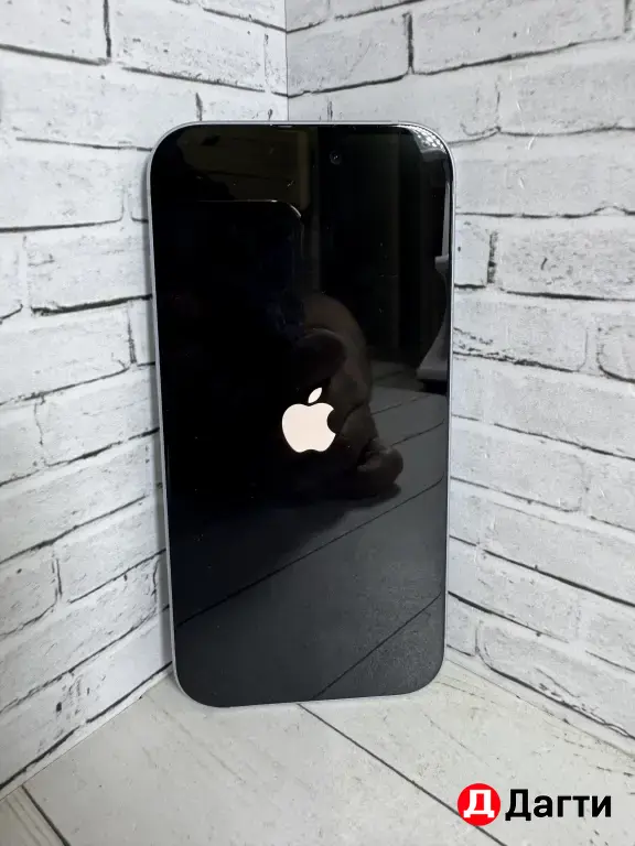 iPhone 15 128GB White.