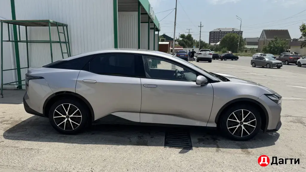 Toyota bB, 2023 года