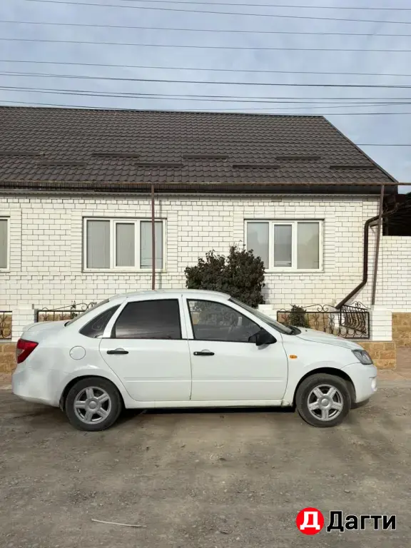 LADA (ВАЗ) Granta, 2012 года