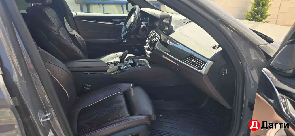 BMW 5 серии, 2021 года
