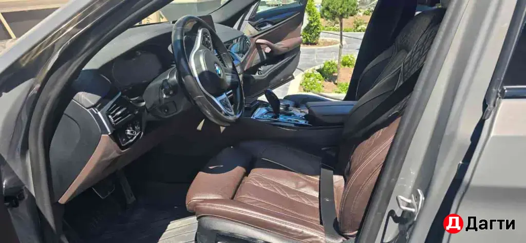 BMW 5 серии, 2021 года