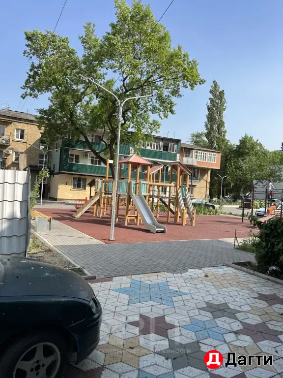 Сдается коммерческое помещение 50 м2в центре города по улице Аскерханова дом 12на 1 этаже трехэтажногодома