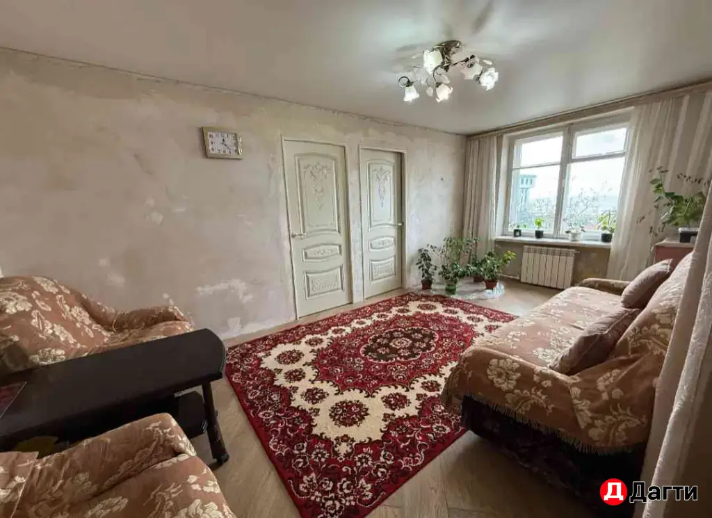 Каспийск Халилова 20 продается 4х квартира