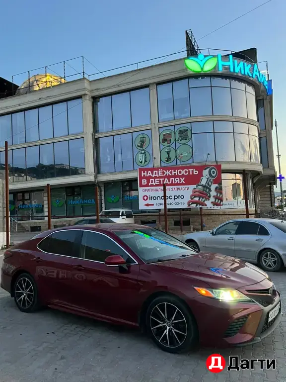 Toyota Camry, 2017 года