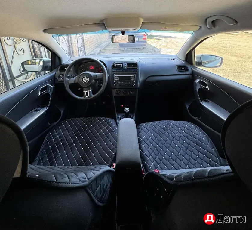 Volkswagen Polo, 2011 года