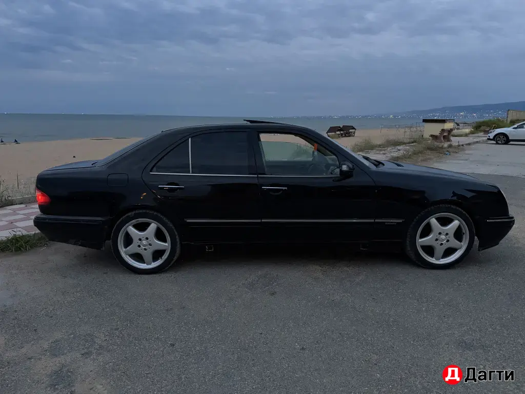 Mercedes-Benz E-Класс, 2001 года