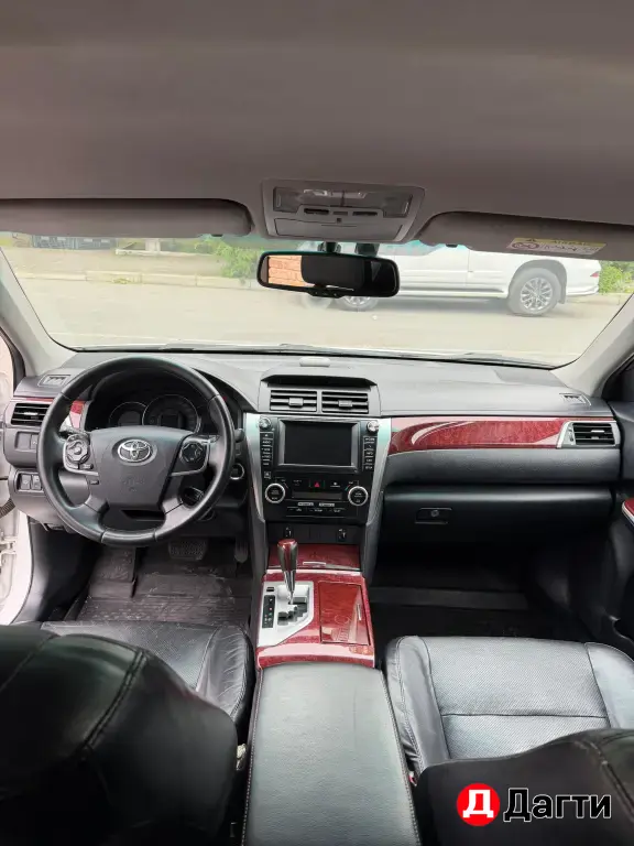 Toyota Camry, 2013 года