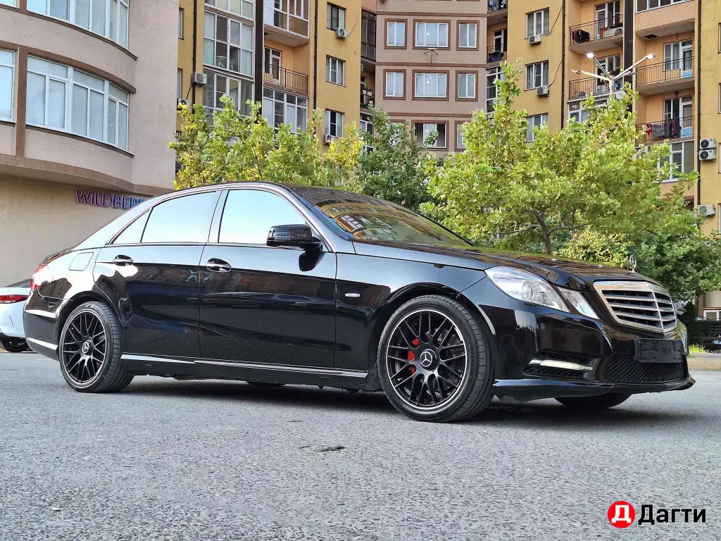 Mercedes-Benz E-Класс, 2011 года