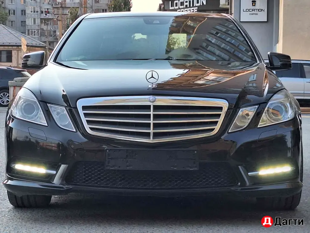 Mercedes-Benz E-Класс, 2011 года