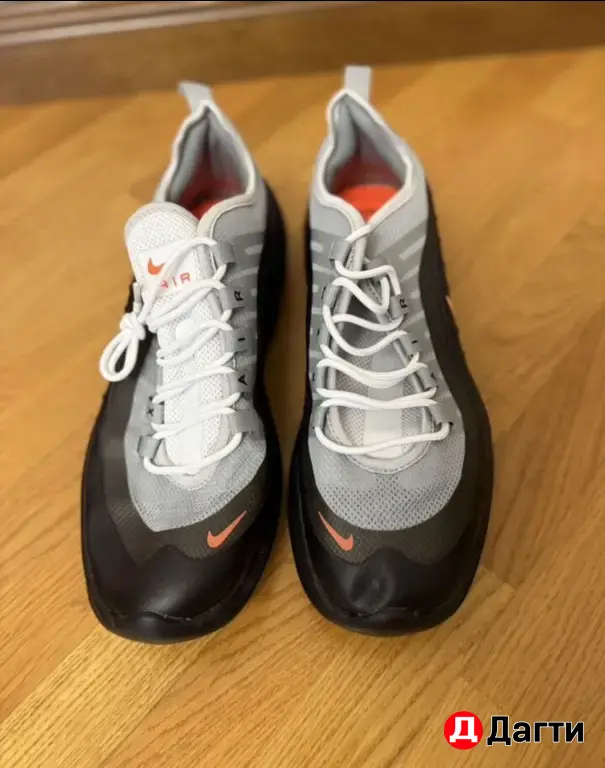 крассовки Nike