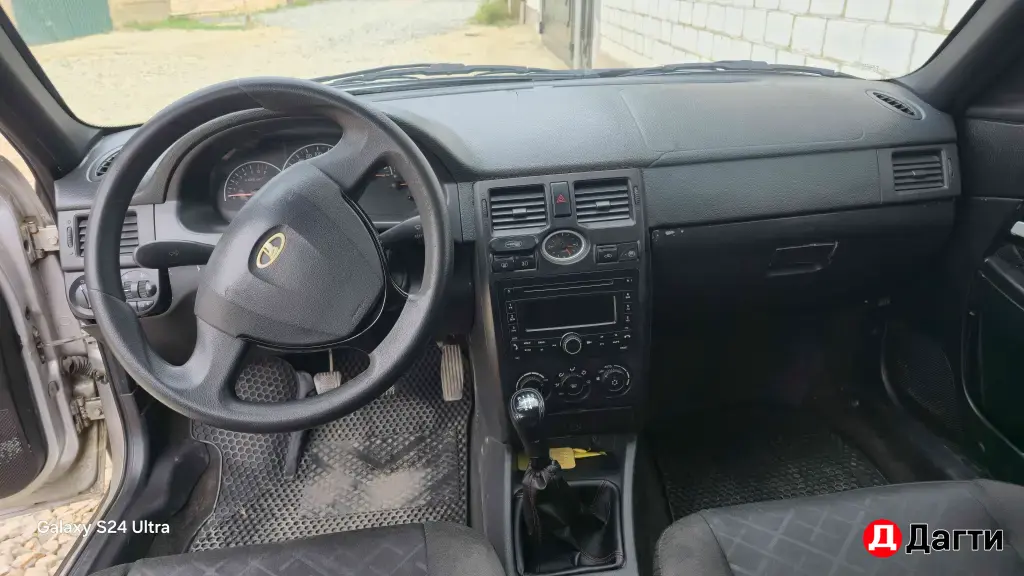 LADA (ВАЗ) Priora, 2012 года