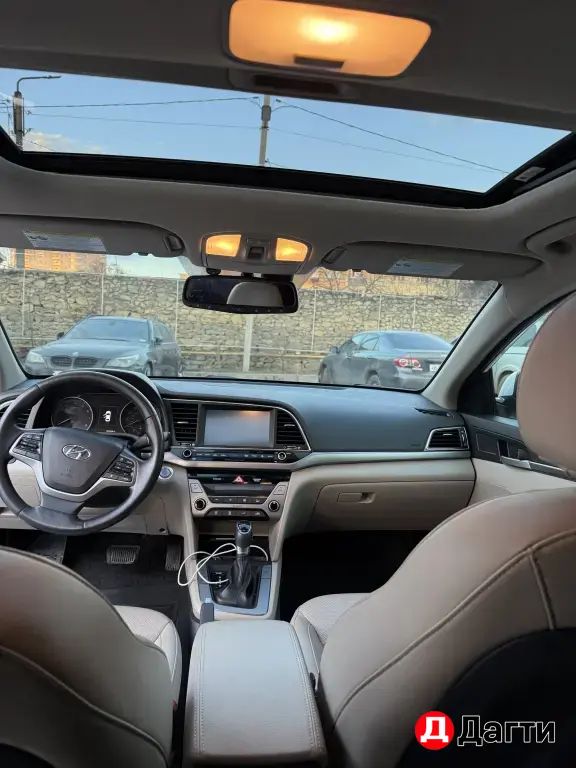 Hyundai Elantra, 2017 года