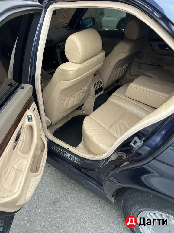 BMW 7 серии, 1996 года