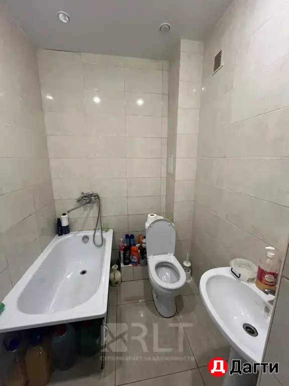 Продается коммерческое помещение площадью 50 м2 по улице Гапцахский тупик 2