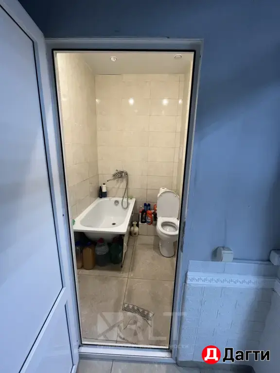 Продается коммерческое помещение площадью 50 м2 по улице Гапцахский тупик 2