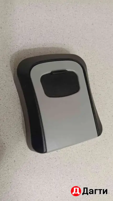 ключница металлическая