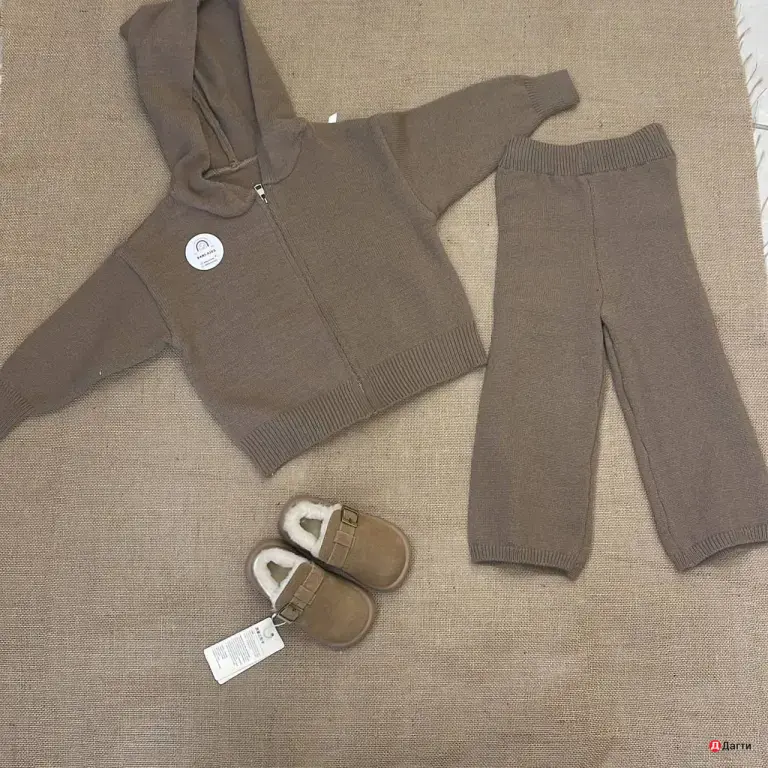 костюм новый для девочки 120