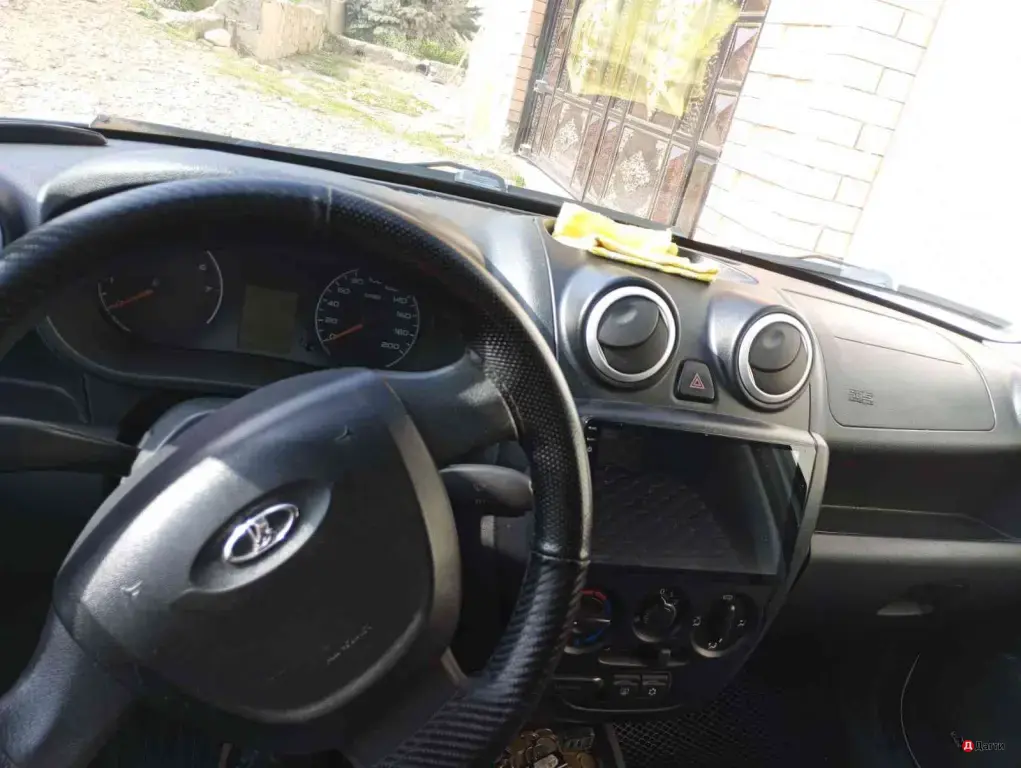 LADA (ВАЗ) Granta, 2012 года