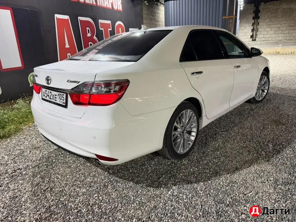 Toyota Camry, 2017 года