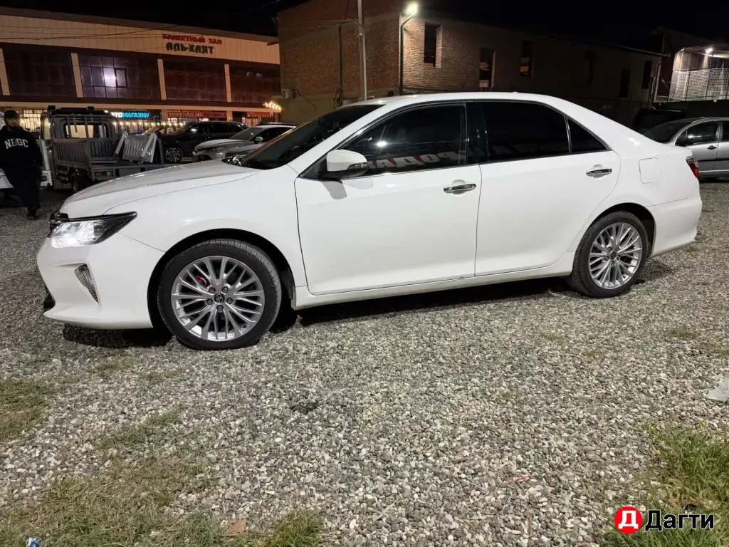 Toyota Camry, 2017 года
